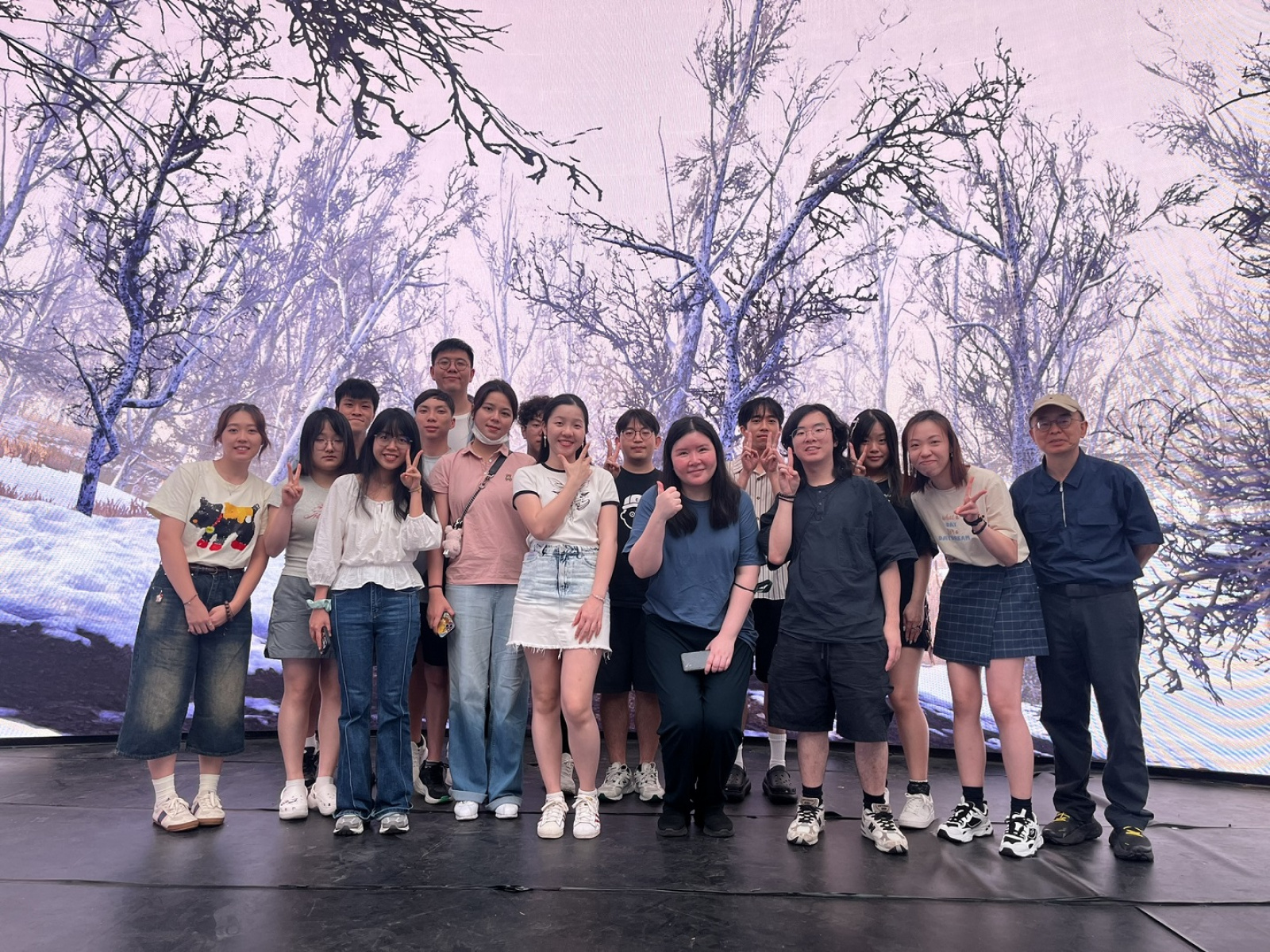 媒體及社會傳播社會科學學士 （MSC） 課程的同學，參加了八天的暑期遊學團，認識台灣媒體生態。