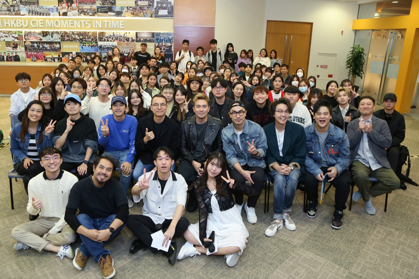 傳理學部與商業電台叱咤903將「多謝你唱廣東歌問答比賽」帶到石門校園，與一眾CIE師生歡聚交流。