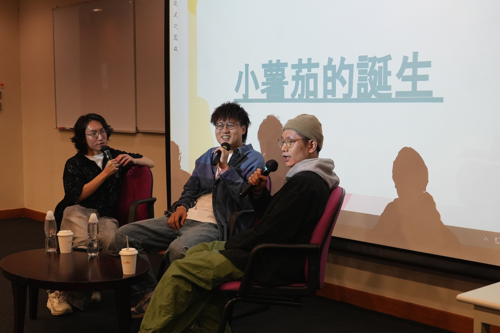 網絡團隊「小薯茄」創辦人黃家富先生及高江凌先生到石門校園分享創作之路。