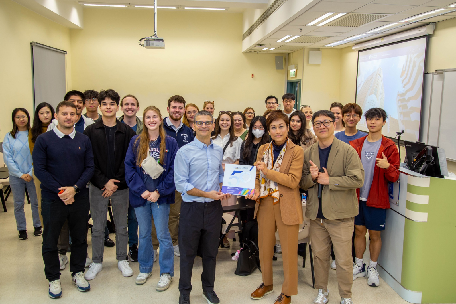 HKBU SCE welcomed a delegation from Shenandoah University for a unique cross-exchange.